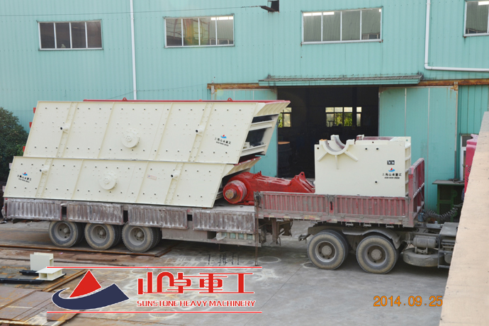 時產280噸玄（xuán）武岩生產線發貨現（xiàn）場